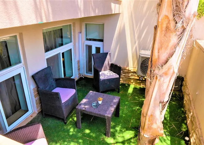 St. Peter\'S Pool Holiday Apartment