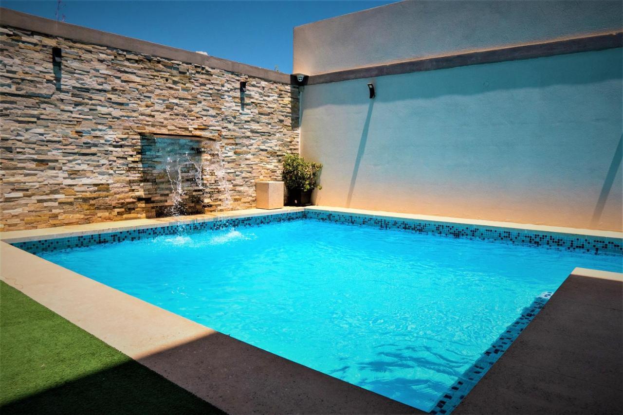 St. Peter's Pool Apartment
